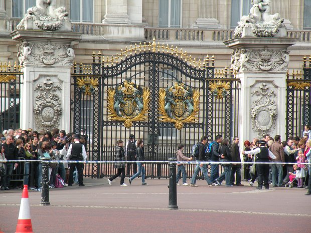  Portail monumental de Buckingham Palace